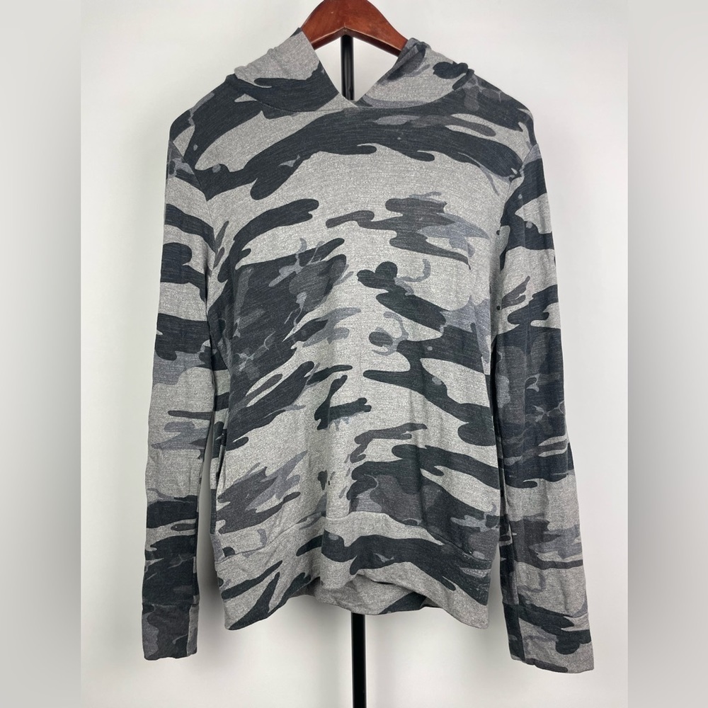 Revolve‎ Monrow Gray Camouflage Lightweight Pullover Hoodie